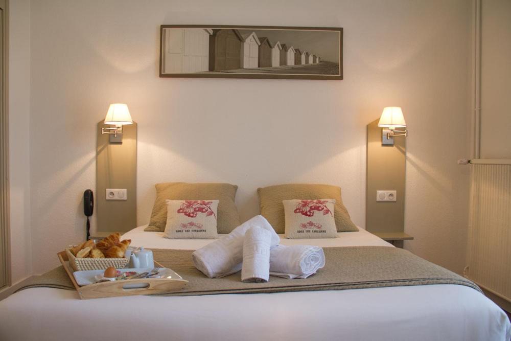 Hotel Le Vert Bois Dolus d'Oléron الغرفة الصورة